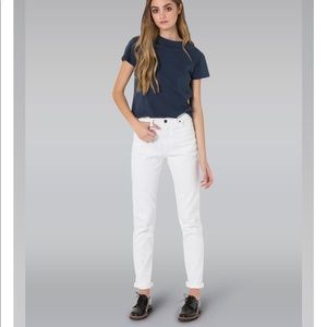 OUTLAND DENIM // Lucy Jean // relaxed white skinny